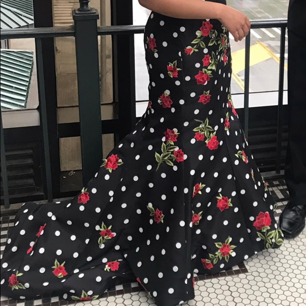 Prom Dress - Picture 2 of 3